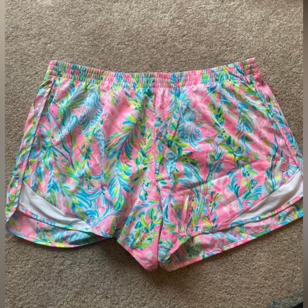 EUC Athletic Shorts 
Size Large